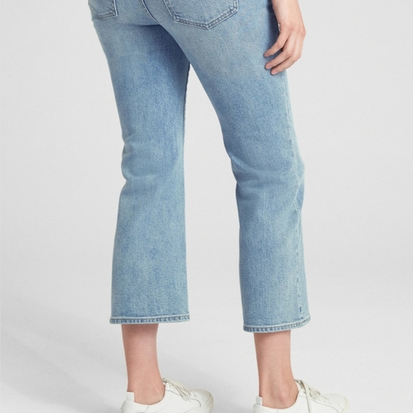 π50% OFFππNWTβΌοΈ GAP Maternity Full Panel Crop Kick Jeans - Picture 5 of 14